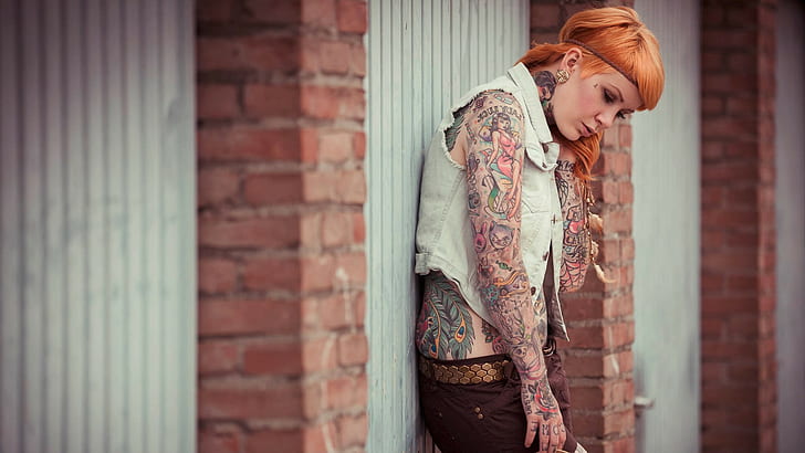 kvinnor långt hår modell tatuering rödhårig pannband jeans piercing garage kvinnor utomhus, HD tapet