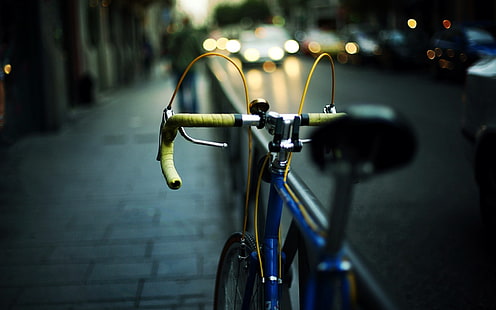 selective focus photography of blue and gray road bike, road, car, machine, bike, city, the city, lights, background, Wallpaper, street, mood, blur, the evening, bicycle, widescreen, macro, bokeh, full screen, HD wallpapers, great. the wheel, HD wallpaper HD wallpaper