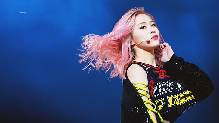 Asian, Korean, K-pop, itzy, Ryujin, pink hair, HD wallpaper