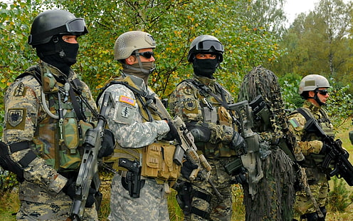 rifle de asalto gris, pistola, pistola, EE. UU., bosque, soldado, arma, selva, cargador, hombre, francotirador, bandera, rifle, cinturón, guantes, gafas de sol, perlas, AR-15, capucha, municiones, chaleco antibalas, chaleco, telescópicolentes, camuflaje, HK G36C, maletín para arma, Airbone, Heckler & amp;Koch Inc, G36C, Fuerza especial, insignias, G36, Fondo de pantalla HD HD wallpaper