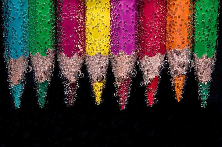 маркер разных цветов, цветные карандаши, пузырьки, крупный план, HD обои