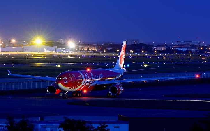 Airbus A330 Samoloty pasażerskie, lotnisko, noc, miasto, Airbus, pasażer, samolot, lotnisko, noc, miasto, Tapety HD