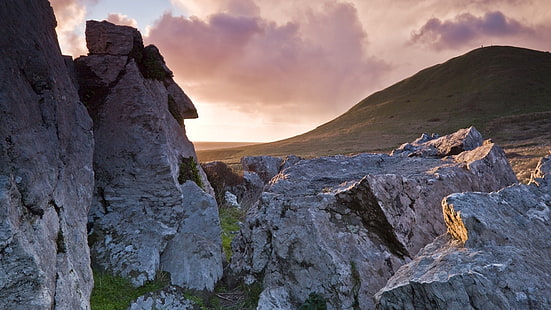 große graue Felsen, Steine, Gras, Himmel, HD-Hintergrundbild HD wallpaper