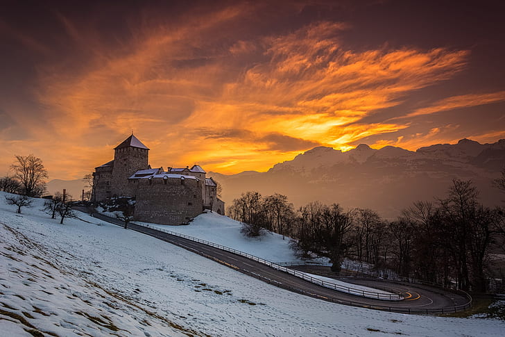 invierno, camino, nieve, paisaje, puesta de sol, montañas, castillo, Alpes, Liechtenstein, Vaduz, Fondo de pantalla HD
