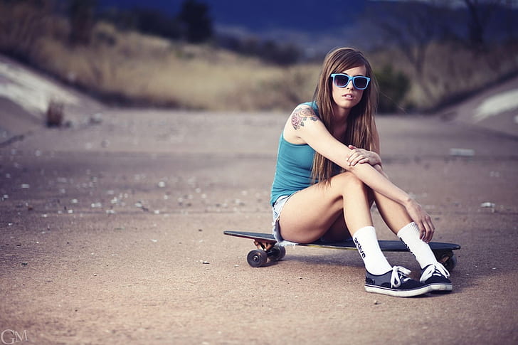 брюнетки татуировки жени ретро на открито скейтбордове слънчеви очила тера маратонки теравена сугимото мансарда Art Tattoos HD Art, татуировки, брюнетки, HD тапет