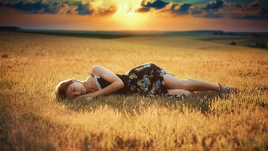 Девочка, маленький Хуакун, трава, сон, сон, настроение, Девочка, маленький хуаун, трава, сон, сон, настроение, HD обои HD wallpaper