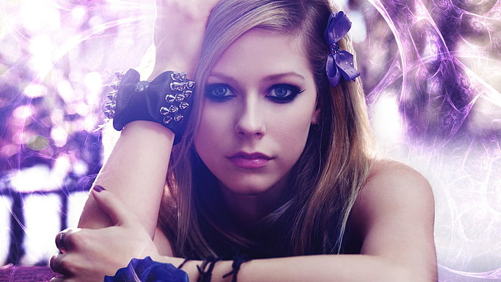 Avril Lavigne, Avril Lavigne, Avril Lavigne, sarışın, manken, mor elbiseler, mor gözler, mor gökyüzü, bokeh, yumuşak gölgelendirme, şarkıcı, şöhret, yüz, kadınlar, HD masaüstü duvar kağıdı