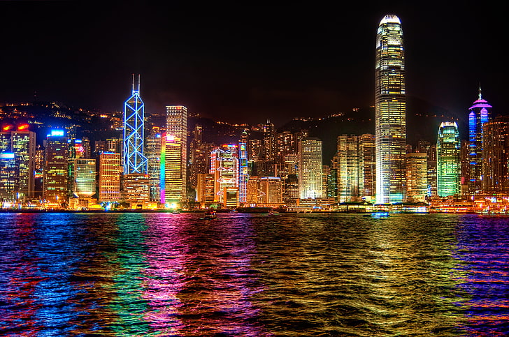 Hongkong Skyline z Kowloon, woda i światła miasta, widoki miast, Hongkong, woda, pejzaż miejski, kolorowy, piękny, noc, światła, Tapety HD