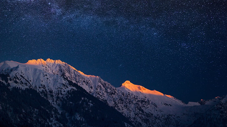 yıldızlı gökyüzü ile gece karlı dağlar, HD masaüstü duvar kağıdı