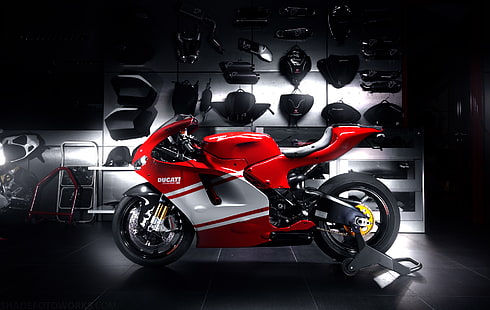 красный и белый спортивный велосипед Ducati, красный, Ducati, спортивный мотоцикл, профиль, спортивный мотоцикл, Desmosedici, HD обои HD wallpaper