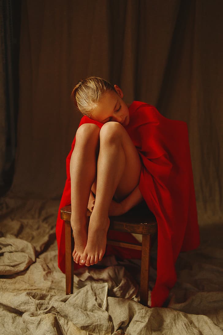 Anton Zhilin, women, red, holding knees, barefoot, studio, HD wallpaper