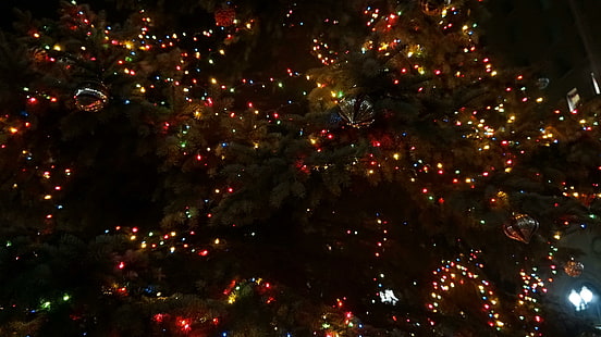 Un Natale scintillante, minilight multicolori, bellissime decorazioni natalizie, decorazioni natalizie, graziose decorazioni natalizie, scintillanti decorazioni natalizie, luci natalizie, Sfondo HD HD wallpaper