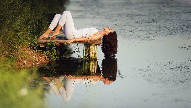 mulheres modelo leggings branco tops yoga calças morena deitado reflexão, HD papel de parede