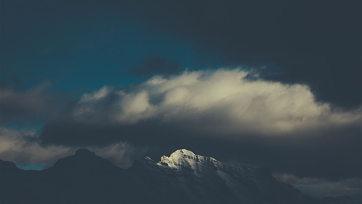 白と灰色の雲、自然、風景、山、雲、木、雪のピーク、 HDデスクトップの壁紙