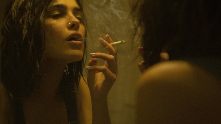 wanita, wanita di dalam ruangan, merokok, menusuk, Wallpaper HD