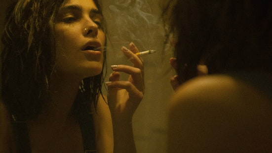 женщины, женщины в помещении, курение, пирсинг, HD обои HD wallpaper