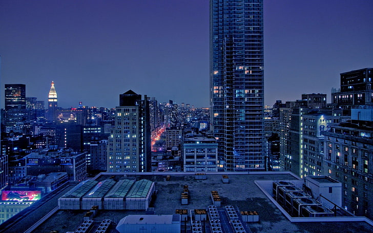 градски небостъргач, град, нощ, небостъргач, небе, HD тапет