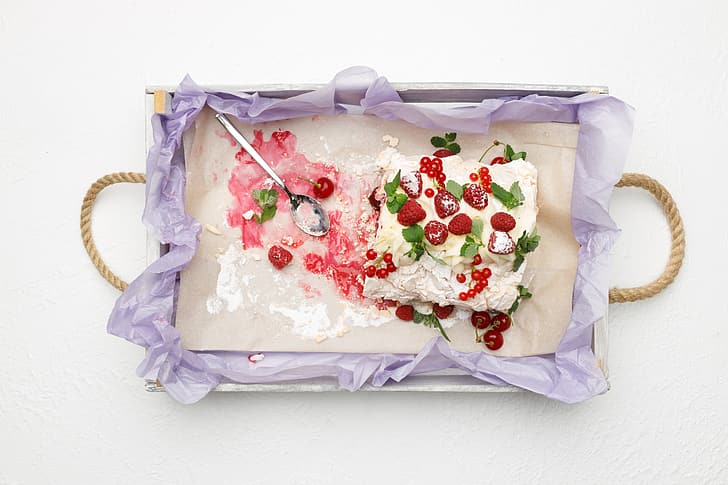 berries, cake, dessert, tray, delicious, meringue, HD wallpaper