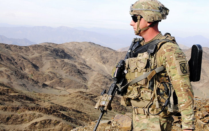 schwarz-grauer Compoundbogen, Soldat, Tarnung, Männer, Männer im Freien, Sturmgewehr, HD-Hintergrundbild