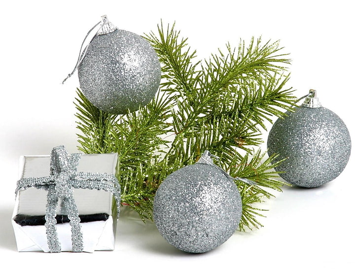 tre palline d'argento, decorazioni natalizie, palloncino, argento, festività, regalo, filo, aghi, Sfondo HD