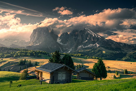 природа, пейзаж, Италия, дом, горы, облака, поле, солнечный свет, деревья, трава, растения, небо, HD обои HD wallpaper