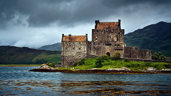 brown concrete building, Scotland, Eilean Donan, castle, island, UK, mountains, lake, overcast, HD wallpaper HD wallpaper