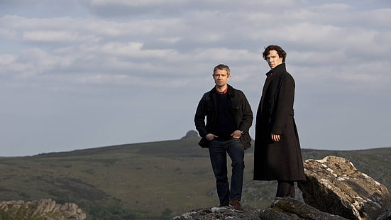 Benedict Cumberbatch och Martin Freeman, svart läderjacka för män, Martin man, Benedict Cumberbatch, Sherlock Holmes, skådespelare, HD tapet HD wallpaper