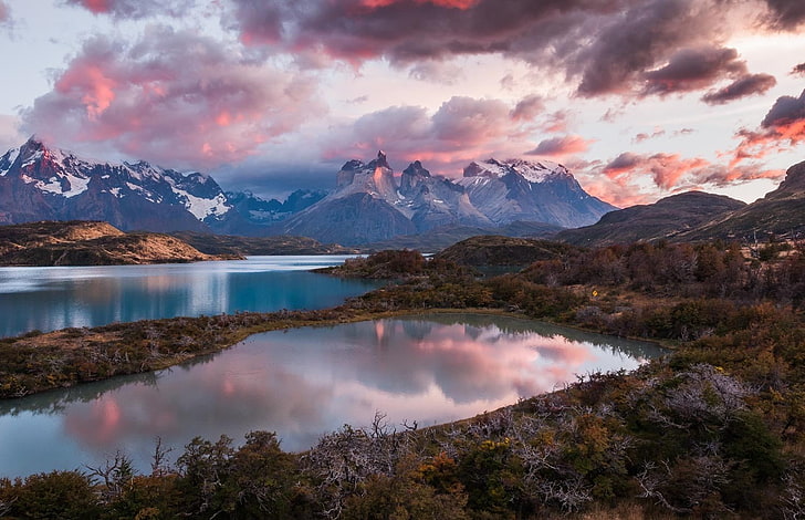 green leaf trees, nature, landscape, photography, sunrise, mountains, lake, shrubs, fall, snowy peak, clouds, sunlight, Torres del Paine, Chile, national park, HD wallpaper
