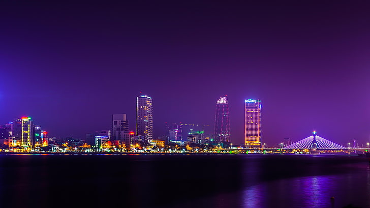 bâtiment éclairé, ville, bâtiment, pont, nuit, lumières, Vietnam, Danang, paysage urbain, rivière Han, Fond d'écran HD