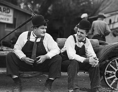 Laurel and Hardy, монохромен, филмови снимки, HD тапет HD wallpaper