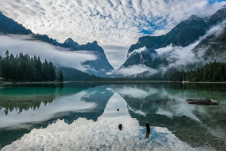 ธรรมชาติภูมิทัศน์ทะเลสาบภูเขาป่าเมฆสงบสะท้อนอิตาลี, วอลล์เปเปอร์ HD