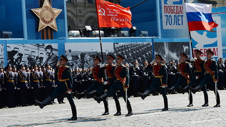 Deux décors de table en bois noir et marron, militaire, le jour de la victoire, Moscou, Russie, Fond d'écran HD