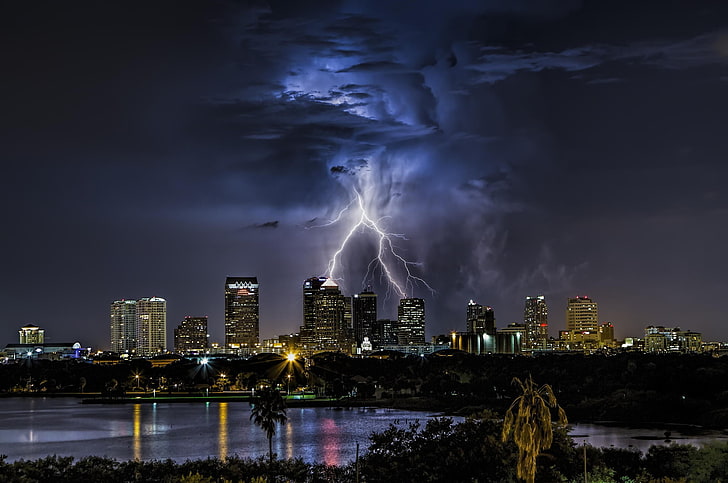 участок под застройку, Тампа, Флорида, США, город, городской пейзаж, молния, облака, ночь, шторм, природа, HD обои