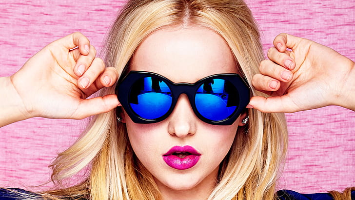 damskie okulary przeciwsłoneczne z niebieskimi soczewkami, Dove Cameron, 4K, Tapety HD