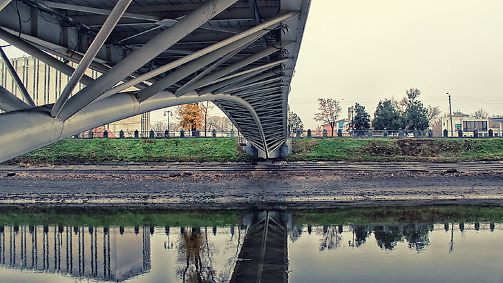 grå betongbro, bro, stad, urban, vatten, HD tapet