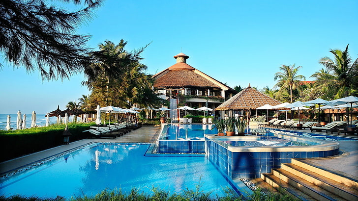 gazebo brun et piscine bleue, nature, maisons de luxe, Fond d'écran HD