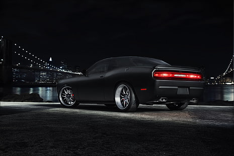 schwarzes Dodge Challenger Coupé, Nacht, Brücke, die Stadt, schwarzes Dodge Challenger, Muscle Car, Megapolis, HD-Hintergrundbild HD wallpaper