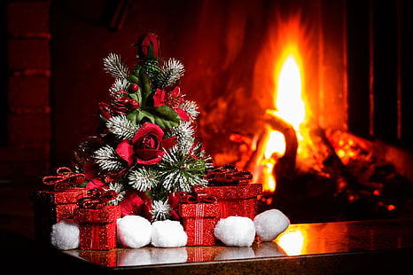 червени декоративни кутии за подаръци, комфорт, дърво, Нова година, Коледа, подаръци, камина, декор, Коледа, Весела, снежни топки, 2016, HD тапет HD wallpaper