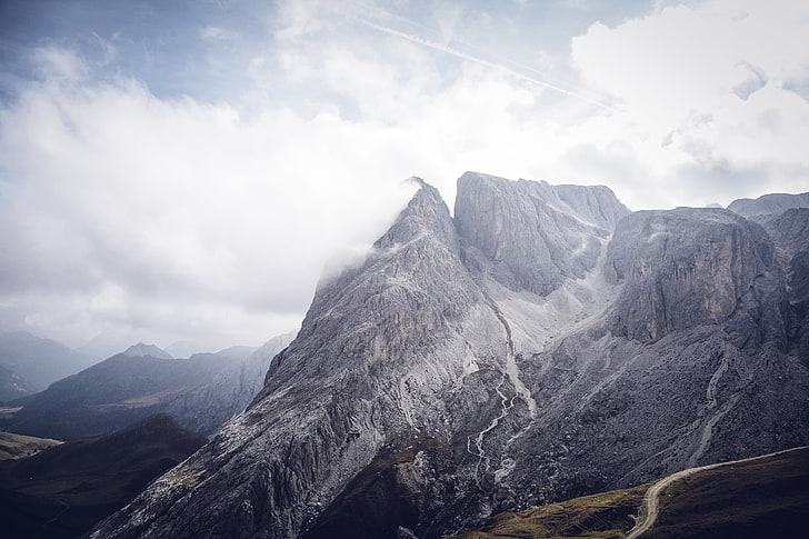 灰色の岩山、南チロル、ボルツァーノ、山、雲、 HDデスクトップの壁紙