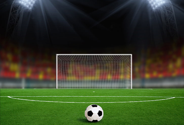 бяла и черна илюстрация на футболна топка, поле, трева, топката, порта, стадион, прожектори, HD тапет