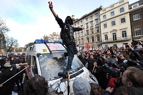 men's black jeans, Anarchy, police, riots, HD wallpaper HD wallpaper