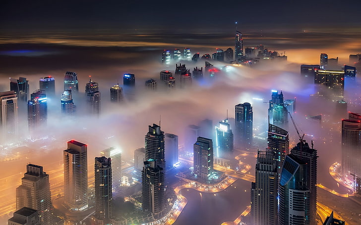 svartvita betongbyggnader högvinkelfotografering, stadsbild, skyskrapa, dimma, ljus, arkitektur, urban, landskap, Dubai, byggnad, modern, natt, Förenade Arabemiraten, öken, HD tapet