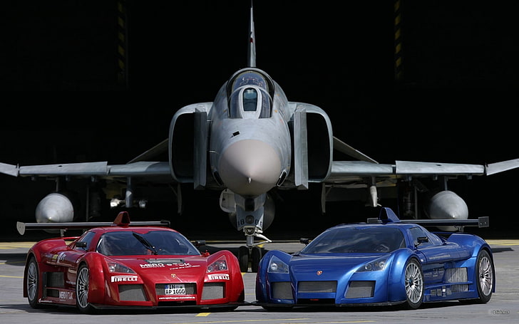 Gumpert Apollo, dois carros esportivos vermelhos e azuis, Aviões / Aviões, carros, aviões, Gumpert Apollo, HD papel de parede