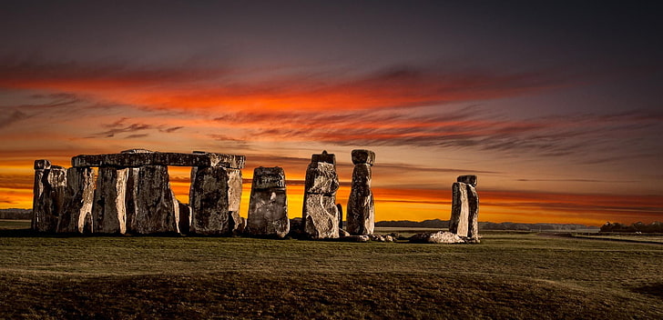 nature, paysage, feu, pierres, coucher de soleil, Stonehenge, monuments, Angleterre, préhistorique, champ, nuages, jaune, rouge, Fond d'écran HD