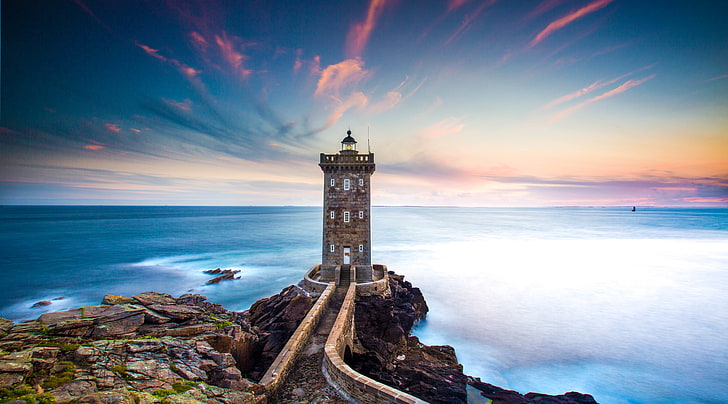 회색과 흰색 콘크리트 타워, 바다, 하늘, 구름, 일몰, 프랑스, ​​수평선, Finistère, Kermorvan Lighthouse, Le Conquet, HD 배경 화면