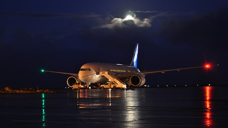 бял самолет, самолет, нощ, светлини, самолет, пътнически самолет, HD тапет