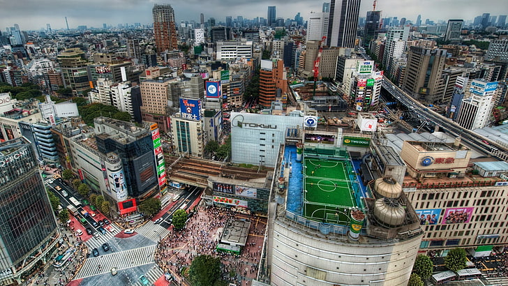 вид с воздуха на городской пейзаж, городской пейзаж, город, здания, Токио, Япония, крыши, футбольное поле, HD обои