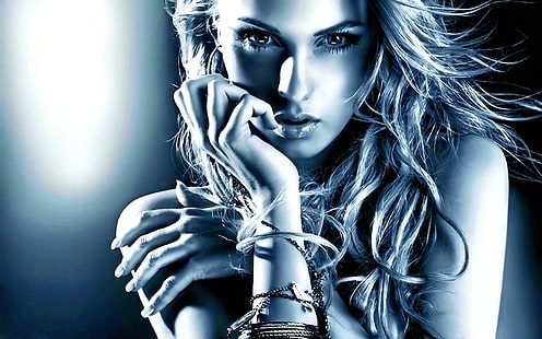 femme avec bracelet papier peint numérique, femmes, belle, blonde, visage, main, Jerry Hall, modèle, Fond d'écran HD HD wallpaper
