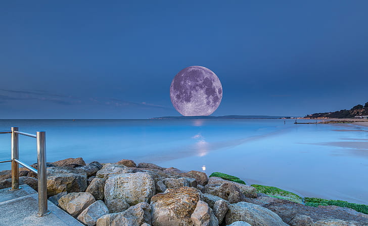 sea, beach, night, blue, stones, the moon, shore, coast, the fence, surf, huge, the full moon, pond, boulders, HD wallpaper
