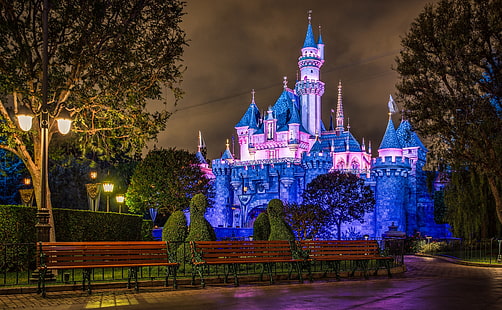 Disneyland Sleeping Beauty Castle, niebieski i różowy zamek, Stany Zjednoczone, Kalifornia, Noc, Disneyland, Tapety HD HD wallpaper